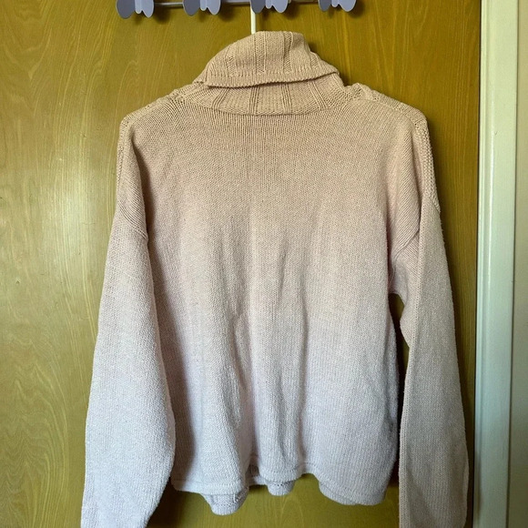 Vintage Knitted cable knit baby pink turtleneck sweater - Picture 3 of 4